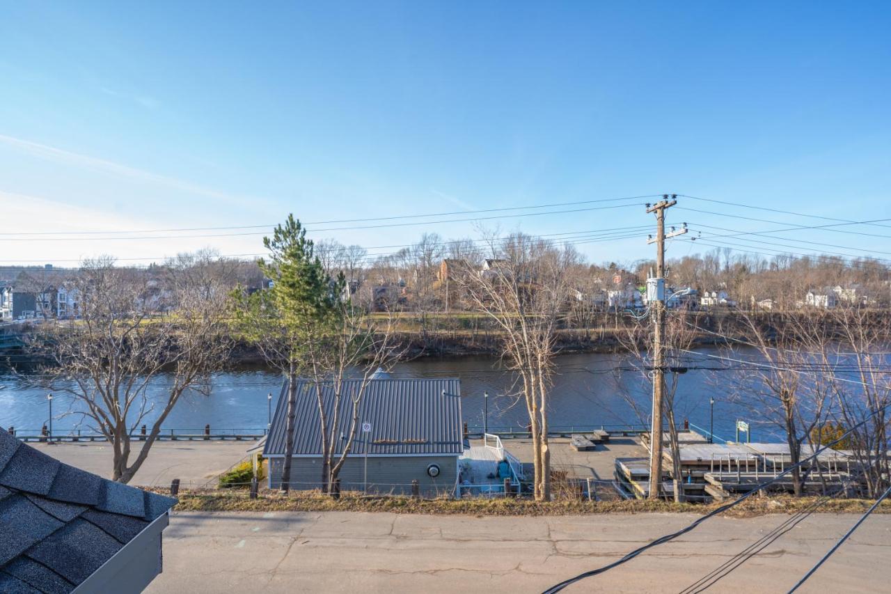 Riverside Inn Нью-Ґласґоу Екстер'єр фото